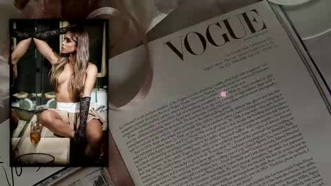 Snapshot of leyla_steel chatting on June 4, 12:44 pm INSTA leylasteel model online show from June 4, 12:44 pm
