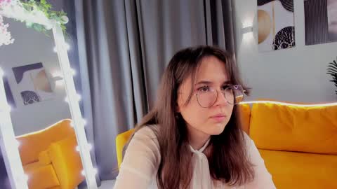 leylamirage online show from April 8, 12:49 pm