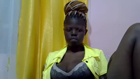 laylani69 online show from February 26, 7:05 pm