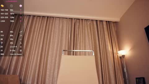 Snapshot of lezlieimeson chatting on January 5, 5:27 pm Adeline Di or just cute girl3 online show from January 5, 5:27 pm