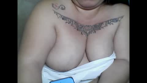 lhiannash33 online show from November 27, 11:51 pm