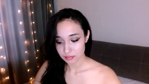 Snapshot of li_noen chatting on February 5, 4:37 am Li  online show from February 5, 4:37 am