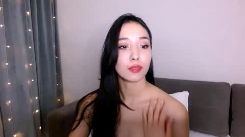 Snapshot of li_noen chatting on March 10, 1:32 am Li online show from March 10, 1:32 am