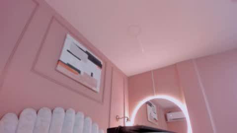 Snapshot of lia_ass chatting on February 18, 10:33 am Liss 3 online show from February 18, 10:33 am