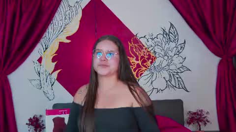 Snapshot of lia_avalon chatting on June 29, 11:54 am Lia Avalon online show from June 29, 11:54 am