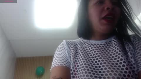 Snapshot of lia_enchant_tf chatting on March 31, 2:57 am Lia online show from March 31, 2:57 am