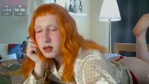 lia_grl online show from May 24, 11:37 am