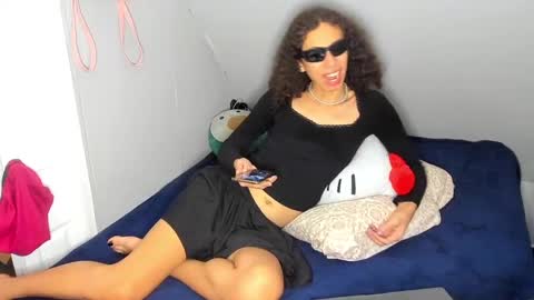 Snapshot of lia_hdz chatting on September 25, 9:51 pm Kabroncita online show from September 25, 9:51 pm