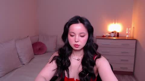 Snapshot of lia_hetty chatting on April 28, 2:00 pm L I A online show from April 28, 2:00 pm
