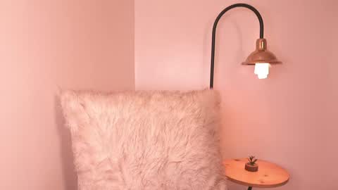 liaa online show from April 7, 11:48 pm