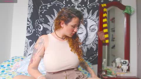 Lia Monroe online show from December 22, 5:21 pm