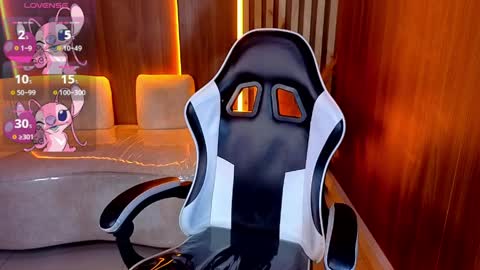 Online 1400 - 2100 online show from April 3, 12:25 pm