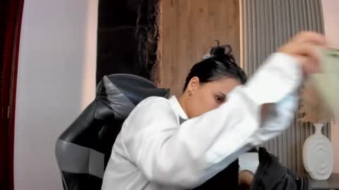 Snapshot of lia_sexx19 chatting on June 2, 2:24 am Lia online show from June 2, 2:24 am