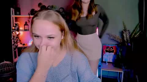 Lia online show from September 20, 7:15 pm