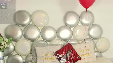 lia_valmont online show from February 12, 3:56 am