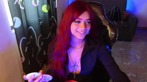 Snapshot of lia_varel chatting on May 4, 1:18 pm lia_varel online show from May 4, 1:18 pm
