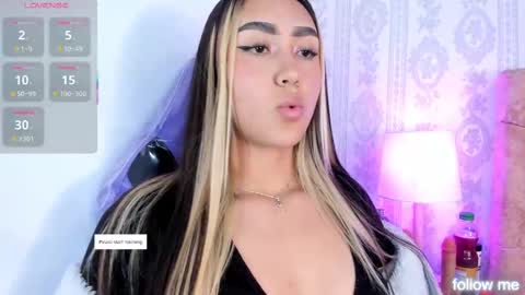 Snapshot of liaa_18 chatting on October 4, 5:27 am Liaa online show from October 4, 5:27 am