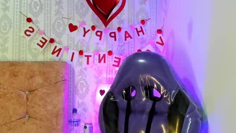 Snapshot of liaa_18 chatting on February 14, 3:14 am Liaa online show from February 14, 3:14 am