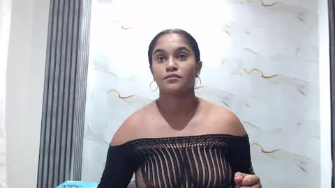 Snapshot of liaa_cams chatting on June 7, 3:32 am liaa_cams online show from June 7, 3:32 am