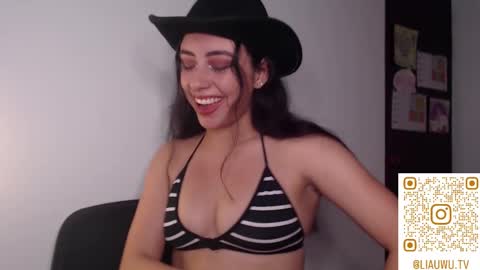 Snapshot of liaa_cute_ chatting on March 7, 3:08 am lia online show from March 7, 3:08 am