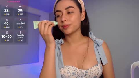 Snapshot of liaa_cute_ chatting on October 11, 3:17 am lia online show from October 11, 3:17 am