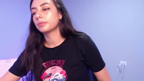 Snapshot of liaa_cute_ chatting on December 2, 1:11 am lia online show from December 2, 1:11 am