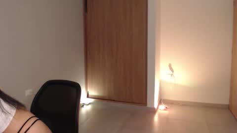 Snapshot of liaa_cute_ chatting on February 3, 2:10 am lia online show from February 3, 2:10 am