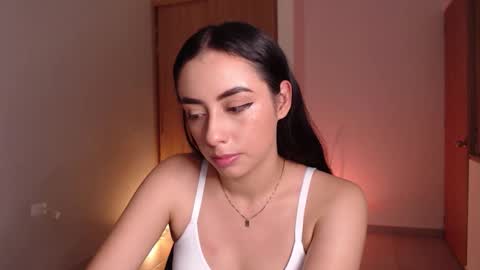 Snapshot of liaa_cute_ chatting on February 27, 2:00 am lia online show from February 27, 2:00 am