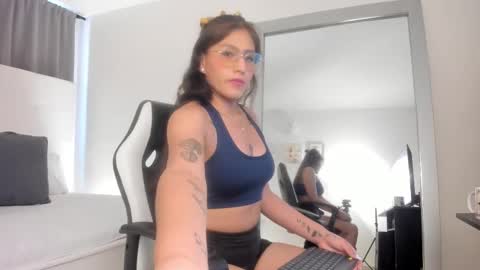 Snapshot of liaa_moretti_ chatting on January 5, 7:28 pm Liaa online show from January 5, 7:28 pm
