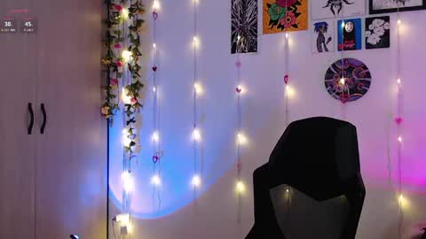 Liaa  online show from May 26, 8:49 pm
