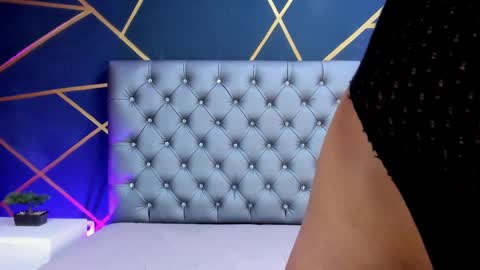 Snapshot of liaa_taylor1 chatting on October 2, 7:21 pm Lia online show from October 2, 7:21 pm