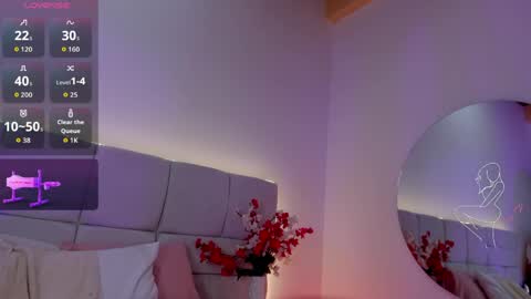 Snapshot of liaagener chatting on May 20, 6:36 pm Liaa online show from May 20, 6:36 pm