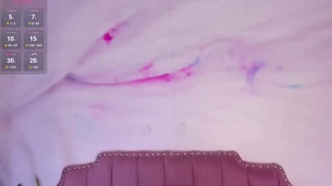 liaguzman online show from December 23, 3:15 am