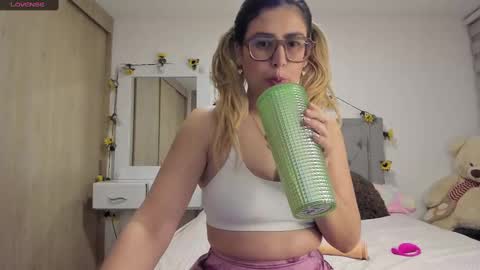 Snapshot of liahkimi chatting on February 21, 2:06 am Lia  online show from February 21, 2:06 am