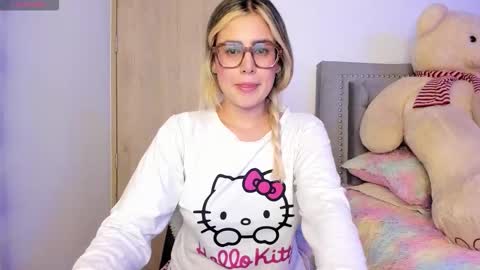 Snapshot of liahkimi chatting on September 22, 2:13 am Lia  online show from September 22, 2:13 am