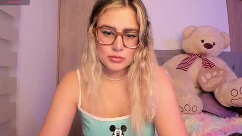 Snapshot of liahkimi chatting on October 6, 10:51 pm Lia  online show from October 6, 10:51 pm