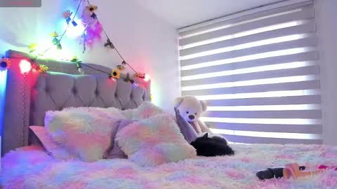 Snapshot of liahkimi chatting on March 8, 10:35 pm Lia online show from March 8, 10:35 pm