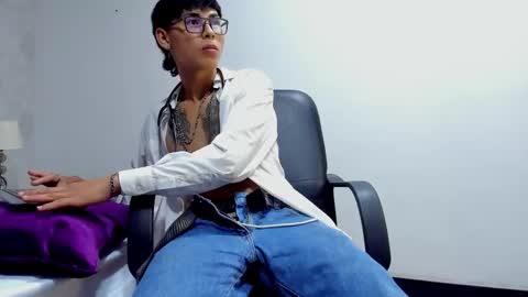 Liam Adamms online show from February 3, 8:25 pm