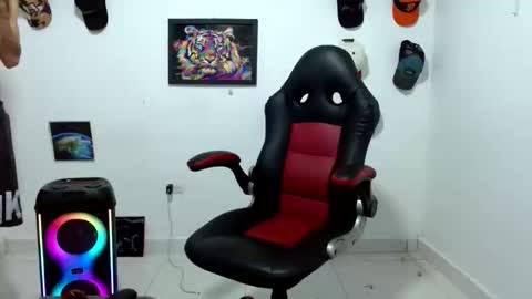 Andres online show from April 19, 10:12 pm