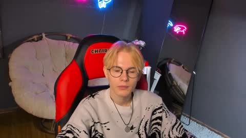 LIAM online show from April 10, 5:56 am