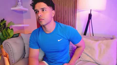 Liam Collins online show from December 4, 11:41 am