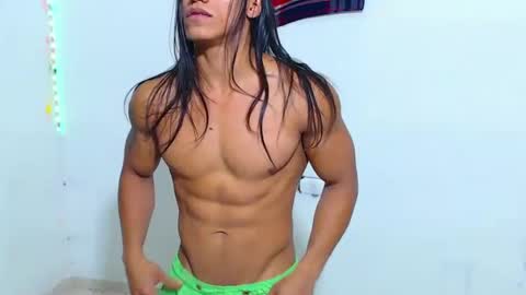 Snapshot of liam_domain chatting on February 14, 9:53 pm LIAM online show from February 14, 9:53 pm