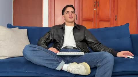 Liam online show from April 22, 2:07 pm