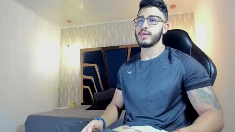 LIAM KLEIN online show from March 20, 11:15 am