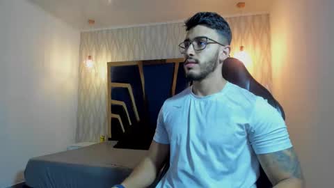 LIAM KLEIN online show from March 24, 11:26 am