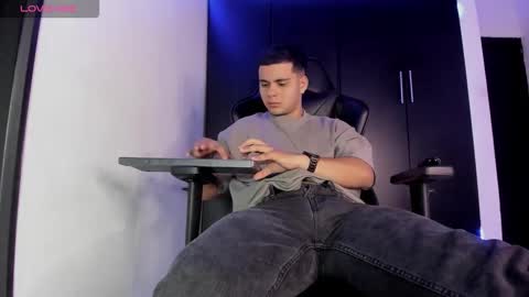 Liam online show from March 21, 8:19 am