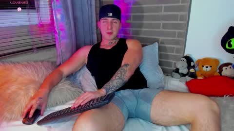 liam online show from January 17, 3:44 am