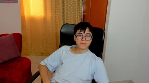 Snapshot of liam_orion chatting on February 26, 9:58 pm LIAM online show from February 26, 9:58 pm