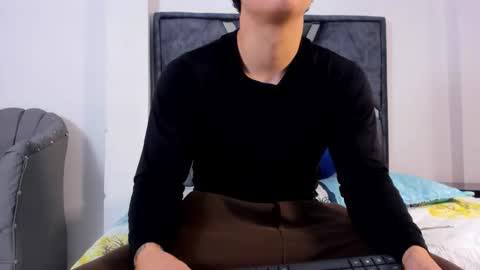 Call me Lian online show from February 3, 12:10 pm