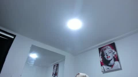 Call me Lian online show from April 8, 12:05 pm